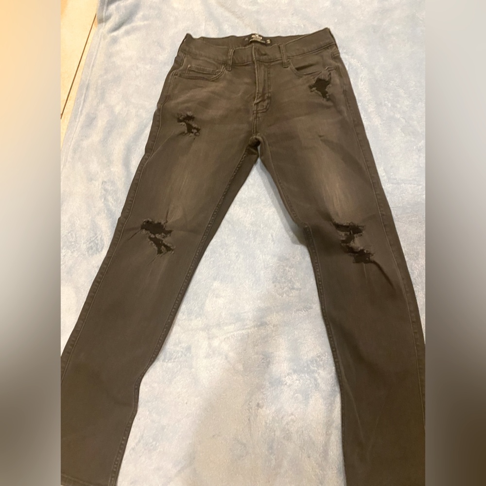 Gray ripped jeans / W31 L32 / Hollister